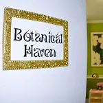 Chateau Connellsville Botanical Haven Suite