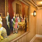 Chateau Connellsville Botanical Haven Suite